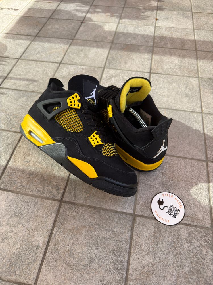 Jordan 4 Thunder (2023) size 44 - VNDS No Box