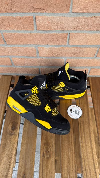 Jordan 4 Thunder (2023) size 44 - VNDS No Box