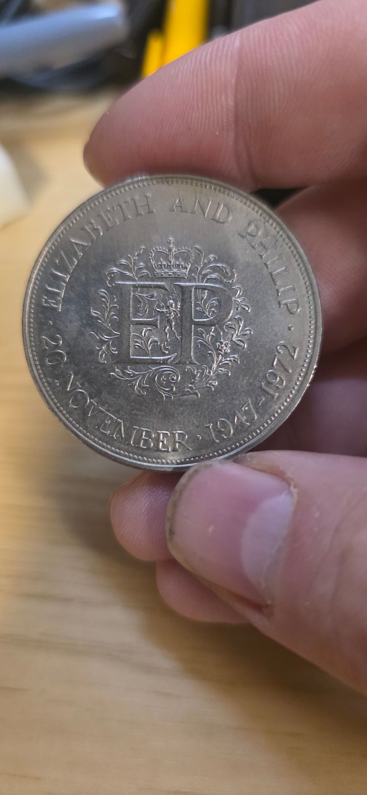 Immagine di £3). 1972 commemorative coin Royal mint  1