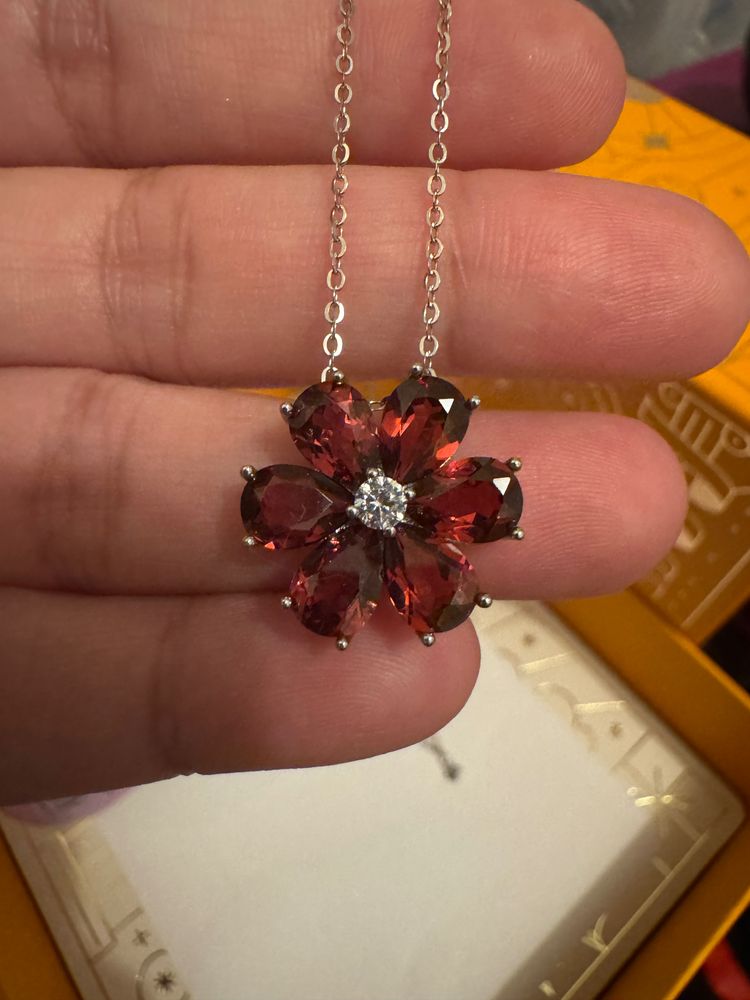 Other Red Gemstone Flower Pendant Necklace product image