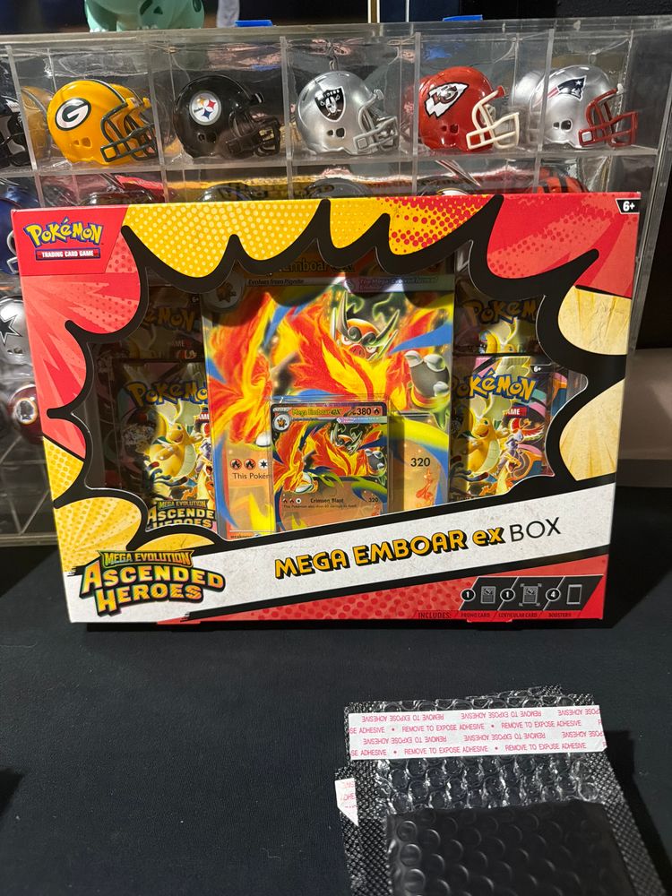 Pokémon Mega Evolutions Emboar ex Box Ascending Heroes EX Box Pokémon  imagen del producto