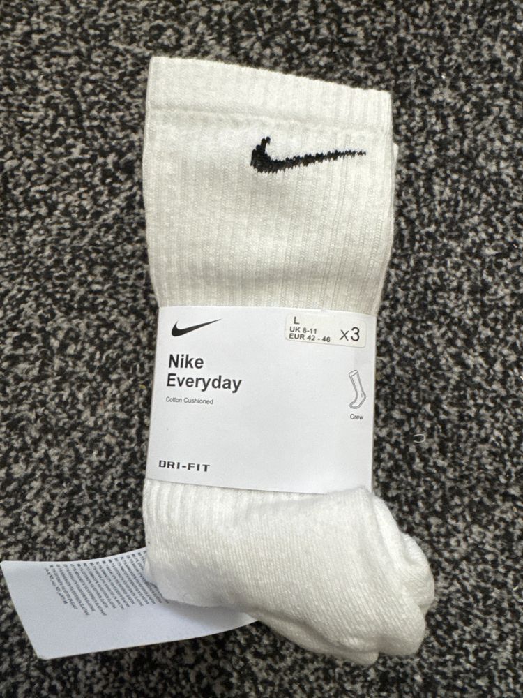 Nike Everyday Cotton Cushioned Crew Socks image 1