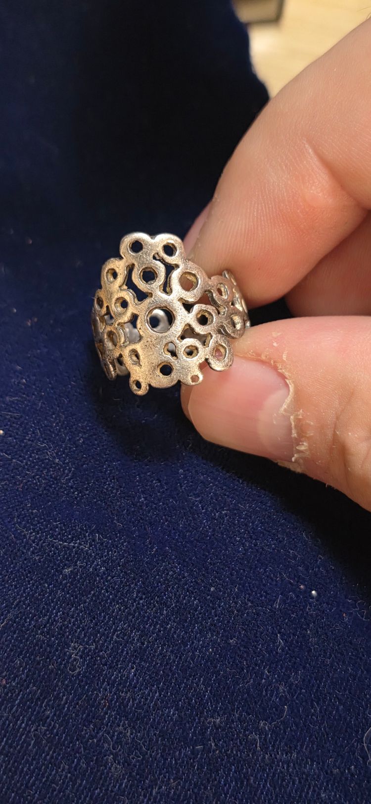 £20,  925 sterling Silver Openwork Ring size O image 2