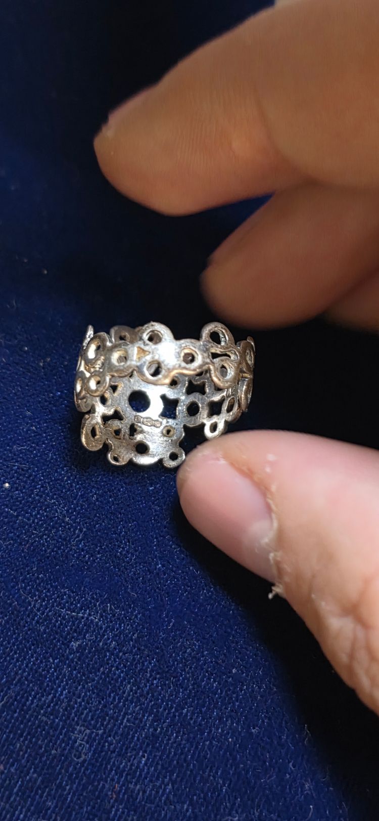 £20,  925 sterling Silver Openwork Ring size O image 4