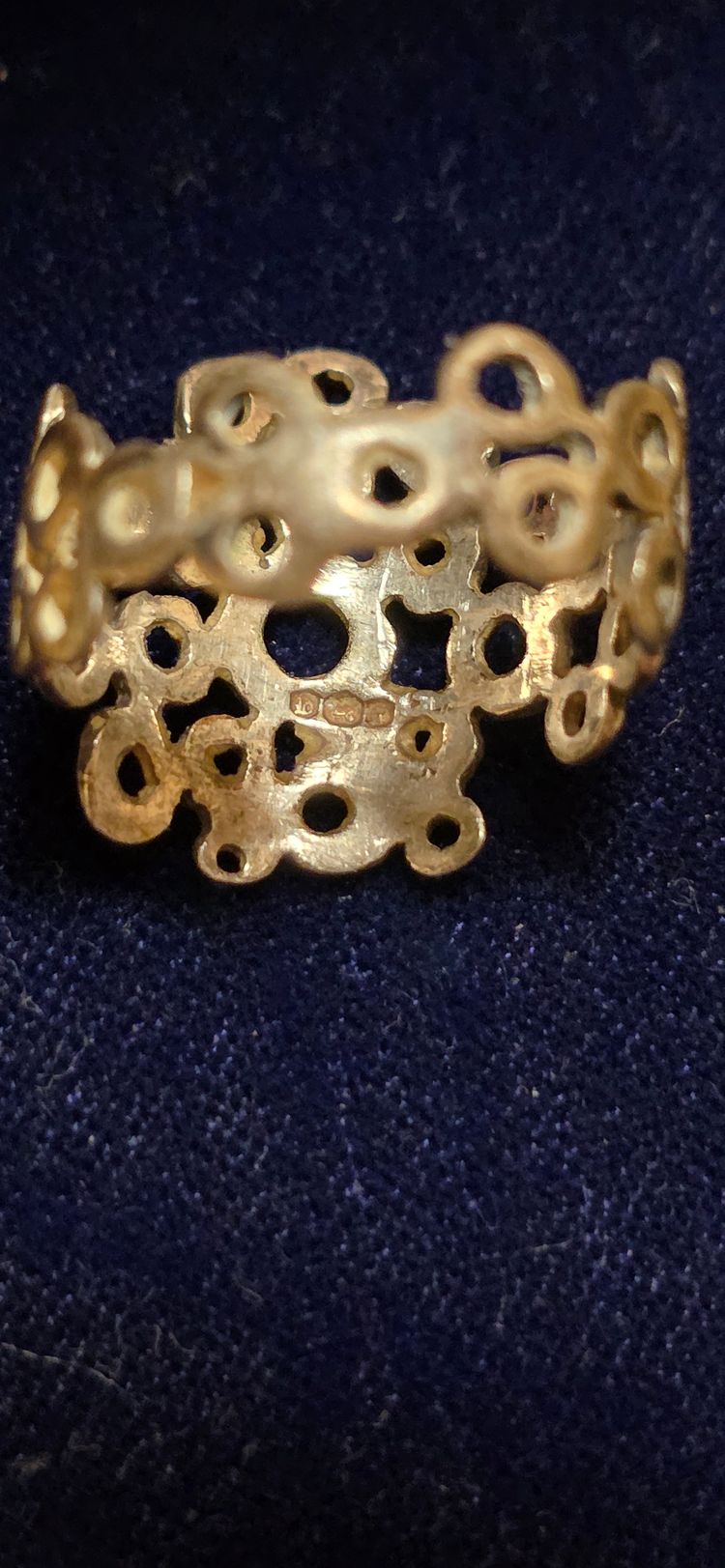 £20,  925 sterling Silver Openwork Ring size O image 7