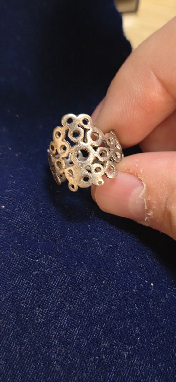 £20,  925 sterling Silver Openwork Ring size O image 1