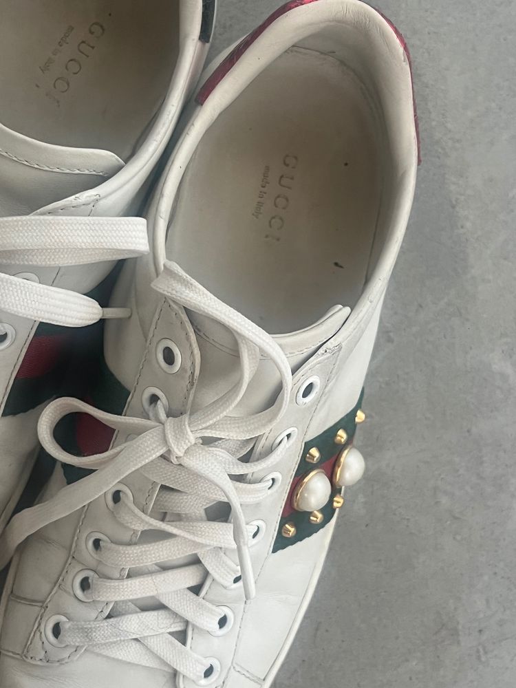 Gucci White Leather Sneakers With Pearl And Stud Embellishments image 1