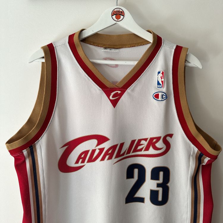 Cleveland Cavaliers Lebron James Champion jersey - Medium
