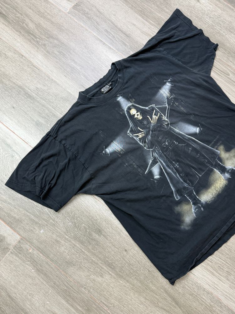 Spiral Black Graphic T-Shirt image 3