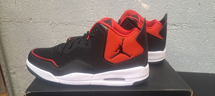 Jordan Courtside 23 UK12 EUR 47.5 Black Gym Red Brand New Full Box image 3