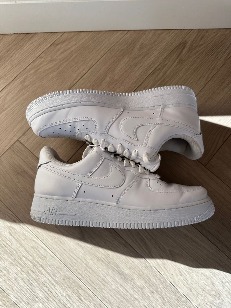 Nike Air Force 1  image 4