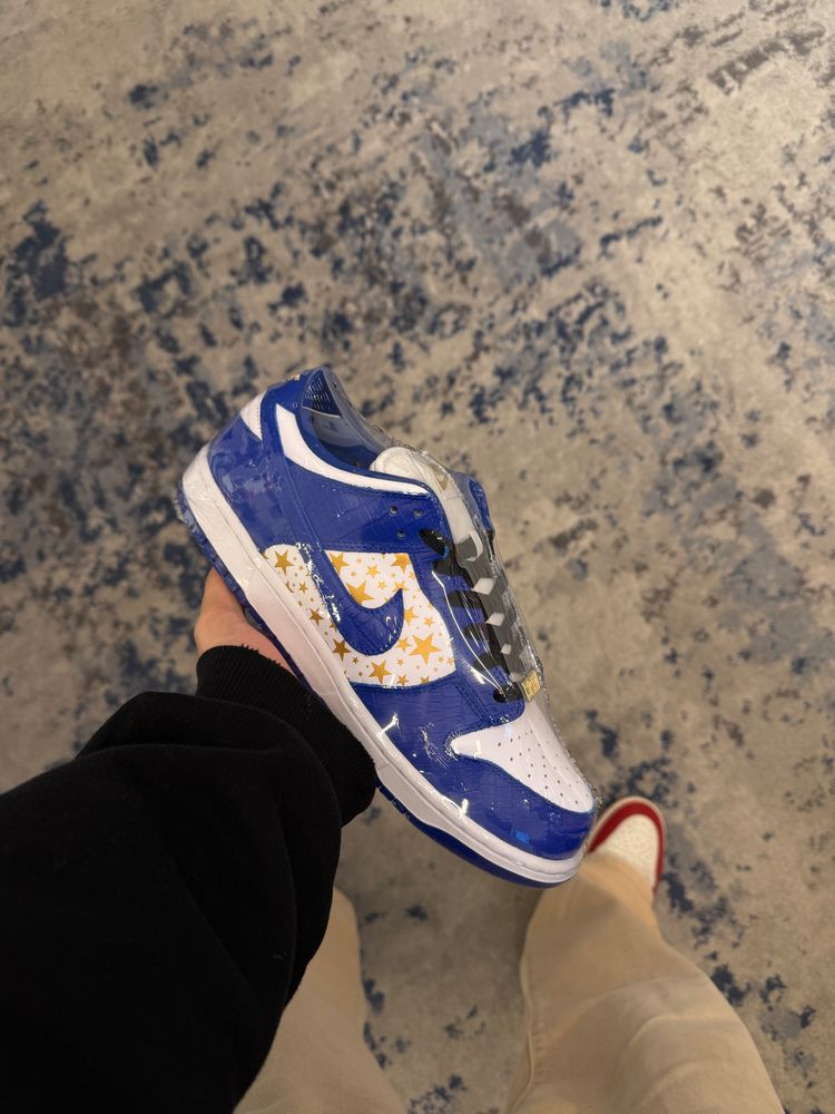 Dunk Low Sb x Supreme Hyper Royale