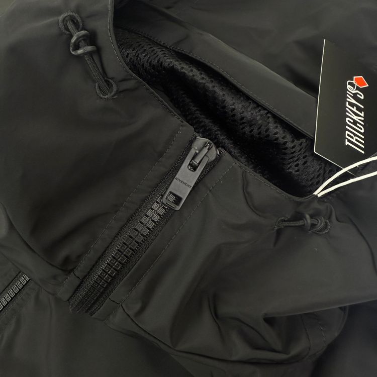 Givenchy Men’s Black Zip-up Windbreaker Jacket - 44 (S/M) obraz 4