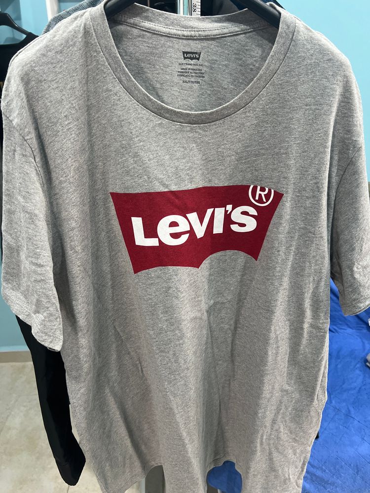Levi'S Grey T-Shirt