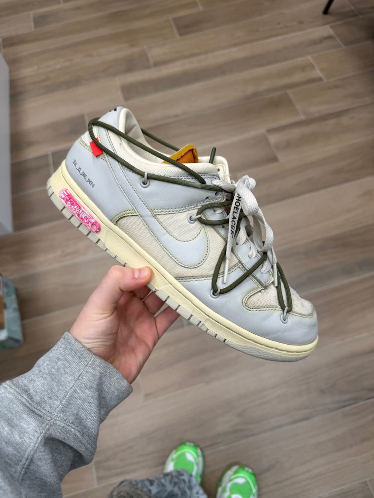 DUNK LOW OFF LOT 22
