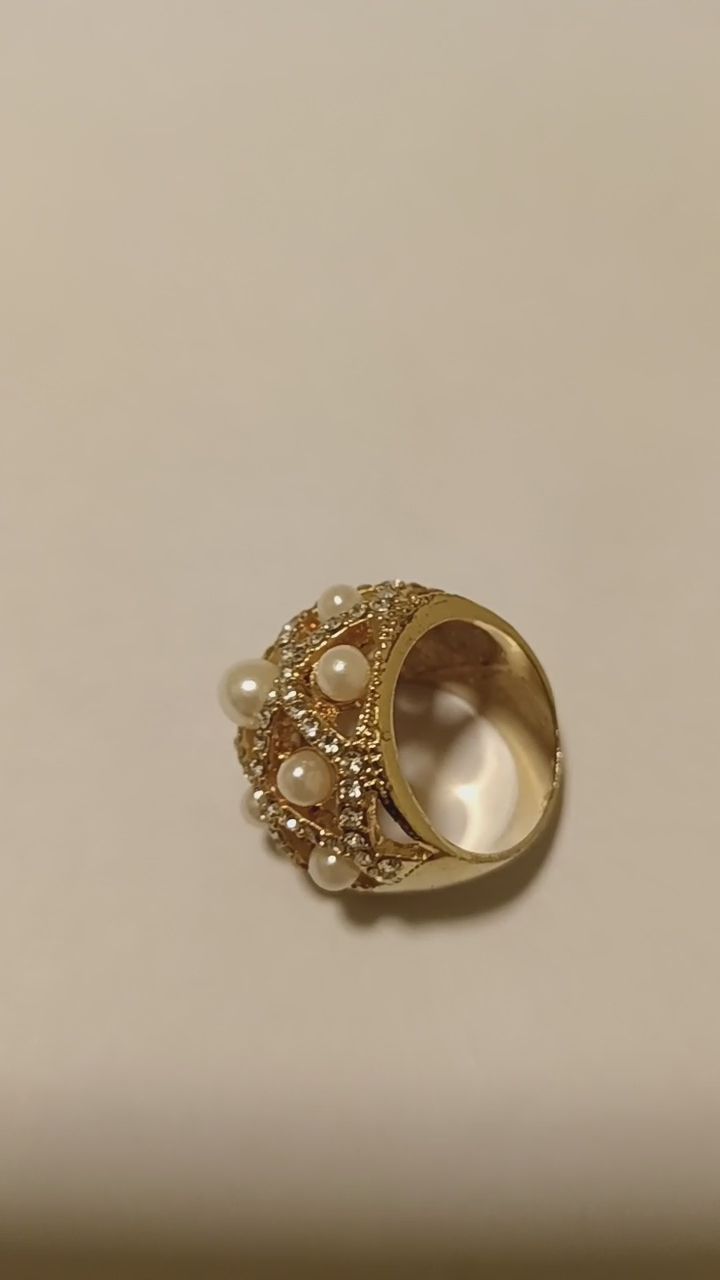 Anello Con Zirconi e Perle image 1