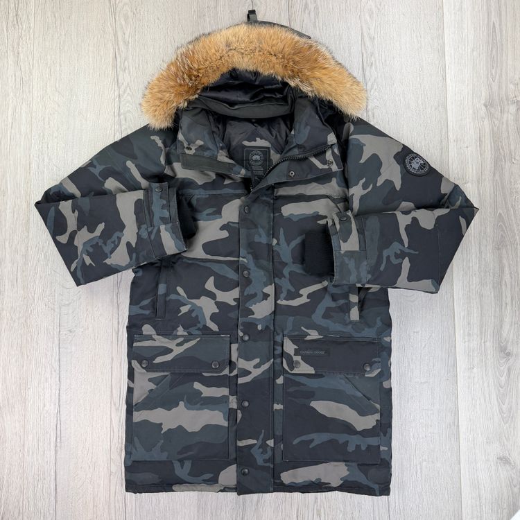 Immagine di Canada Goose Men’s Black Badge Camo Emory Parker Jacket - Large 6