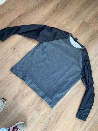 Nike Long Sleeve Sweatshirt
