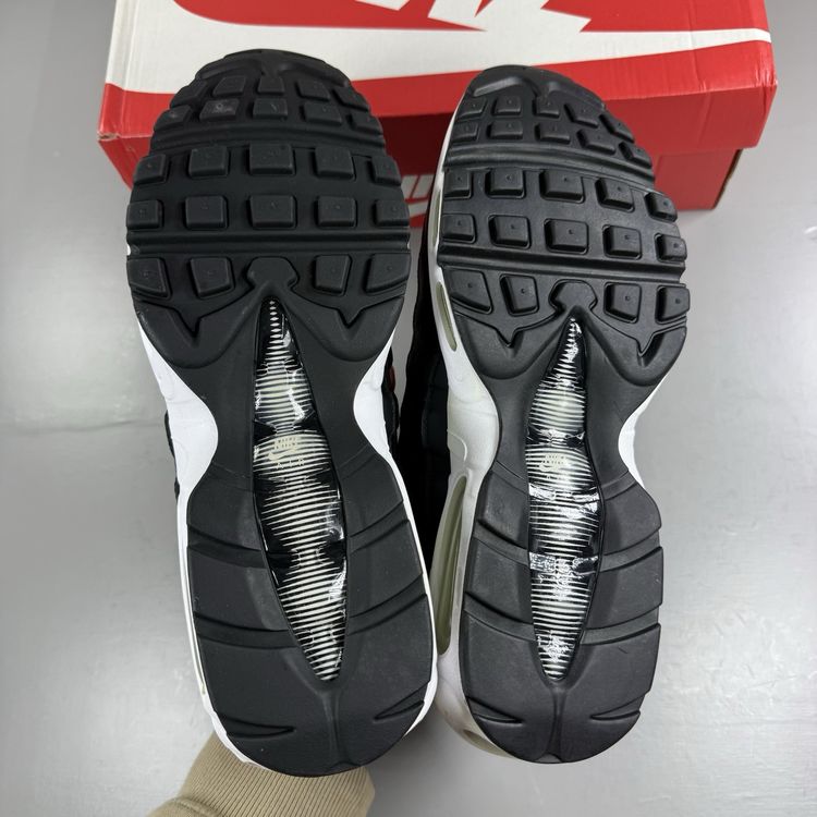 Nike Air Max 95 Size UK 8 Essential Black White Women's Trainers CK7070-001 image 3