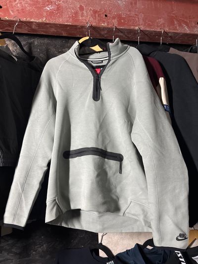 Nike Grey Pullover Sweatshirt