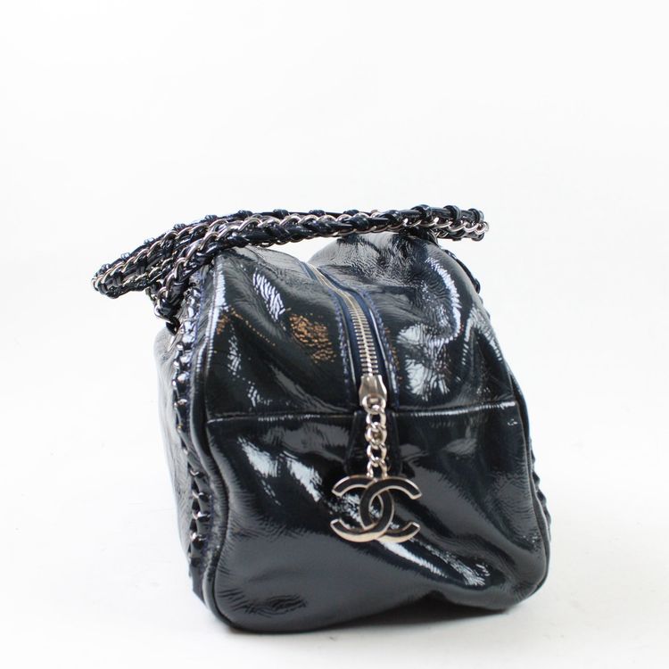 Immagine di Chanel Luxe Ligne Bowler Bag In Vernice 10