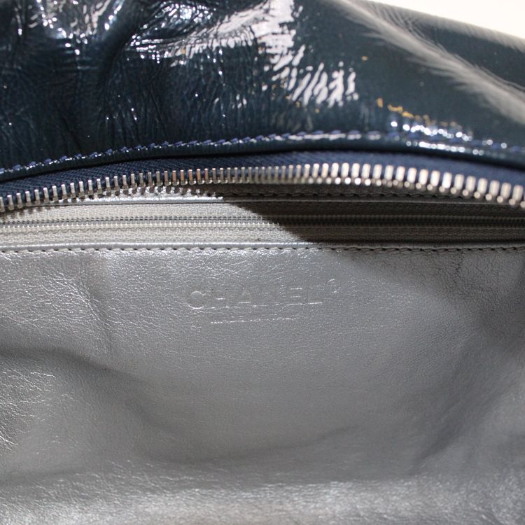 Immagine di Chanel Luxe Ligne Bowler Bag In Vernice 13