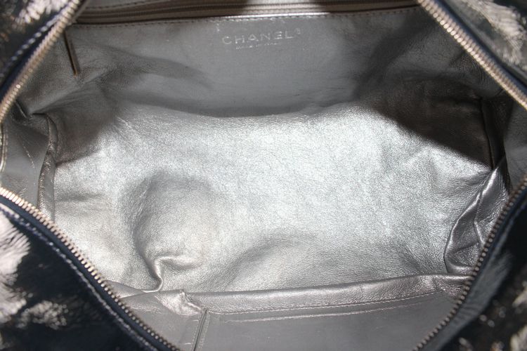 Immagine di Chanel Luxe Ligne Bowler Bag In Vernice 9
