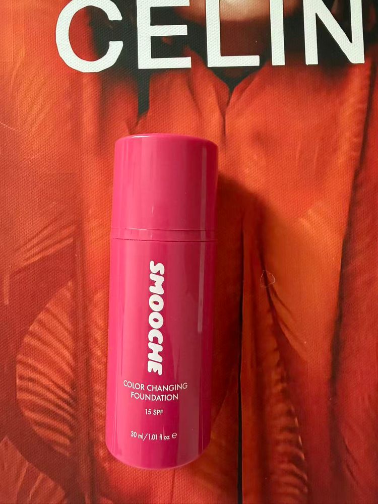 Pink Color Changing Foundation Bottle imagen 1