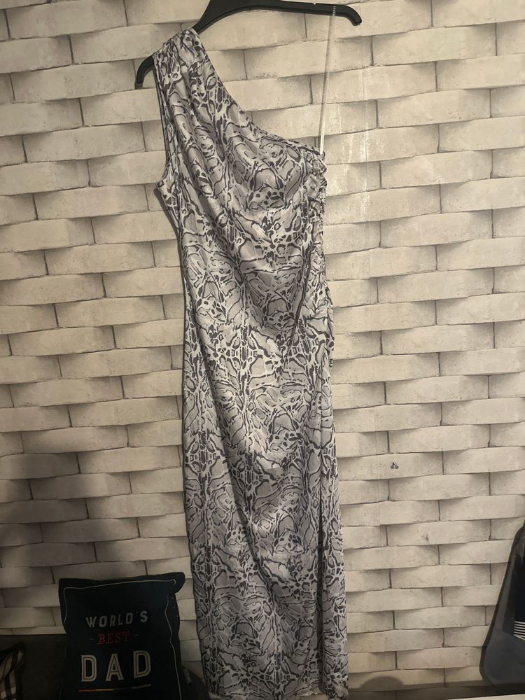 Glamourous studio One-Shoulder Patterned Dress