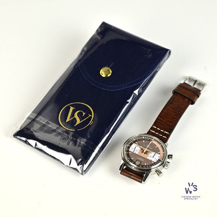 Dugena Chronograph - Manual Wind - Valjoux 7734 Movement - c.1970s image 4