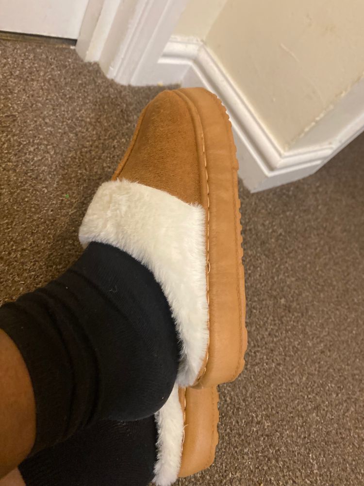 Brown Slippers With White Faux Fur Lining image 3
