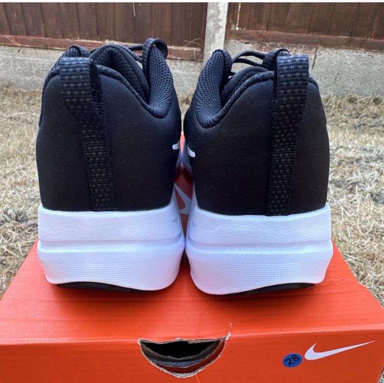 Nike Downshifter 12 Running Shoes 7.5 imagen 4