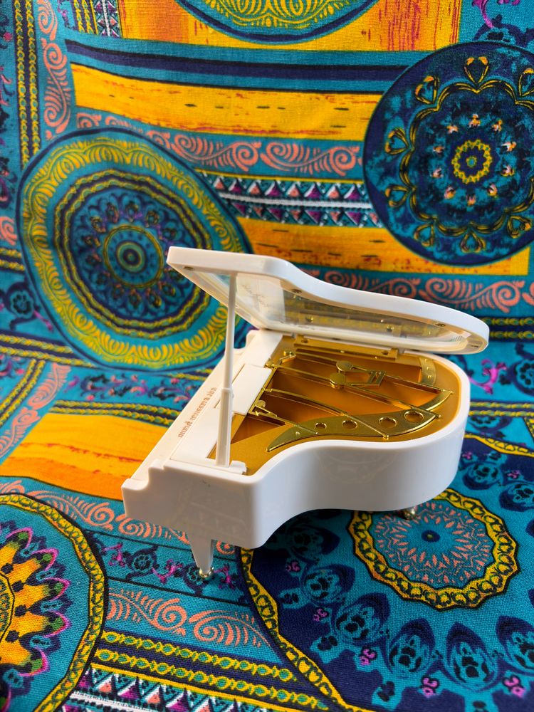 White Classical Piano Music Box 2