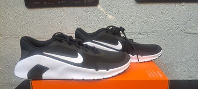 Nike Flex Train UK13 EUR 48.5 Black White Anthracite Brand New Box No Lid