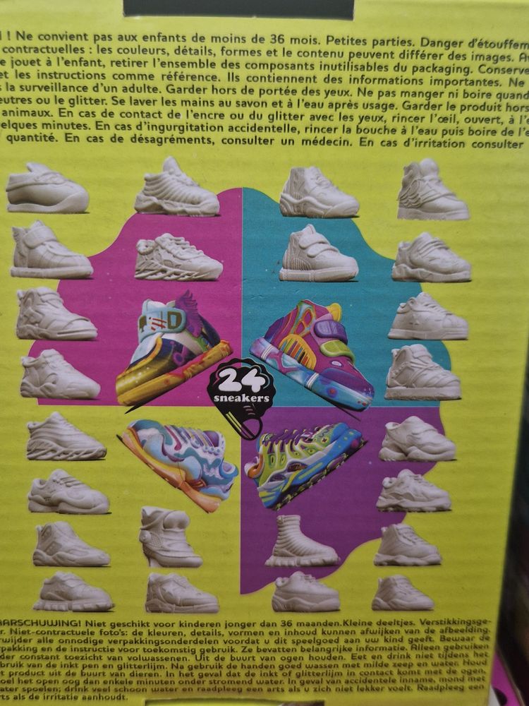 Immagine di Sneak'Artz Collectible Sneaker Figurines 3