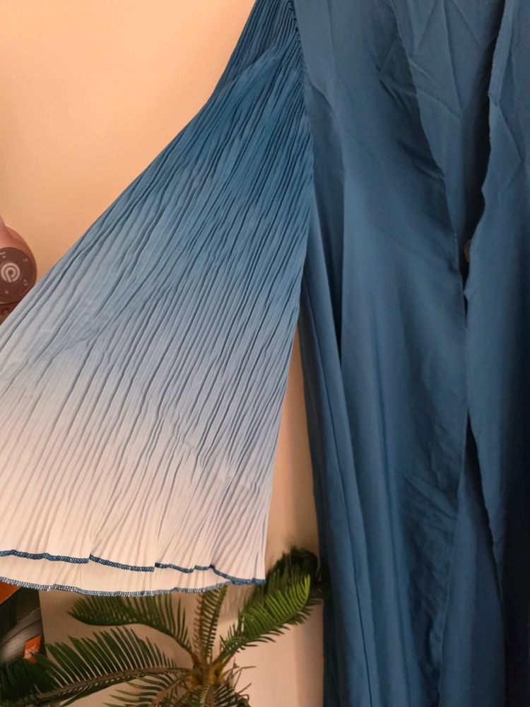 🌊 Teal Blue Ombré Pleated Bell Sleeve Open Abaya / Kimono Cover-Up (One Size) 💙 imagen 4
