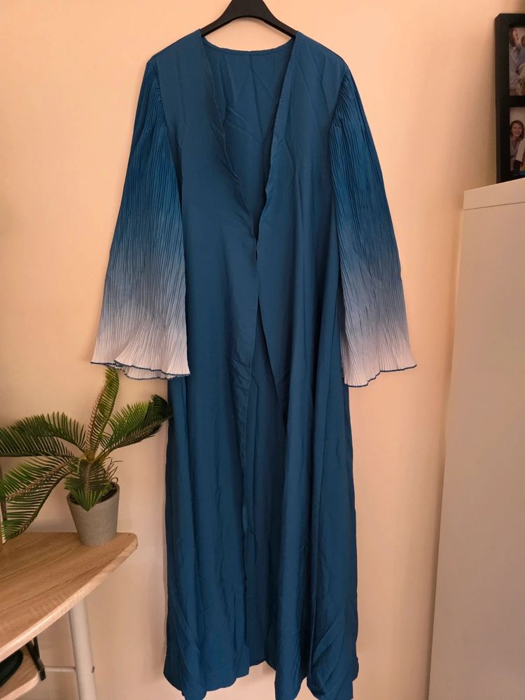 🌊 Teal Blue Ombré Pleated Bell Sleeve Open Abaya / Kimono Cover-Up (One Size) 💙 imagen 1