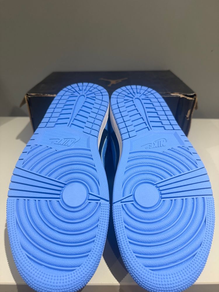 Jordan 1 Low Black University Blue UK 7 imagen 4