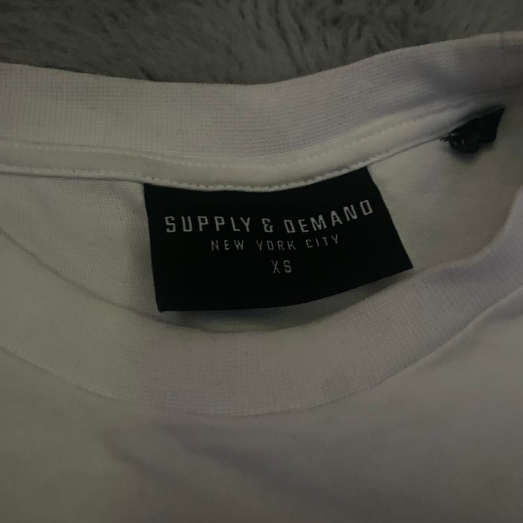 SUPPLY & DEMAND white graphic t-shirt