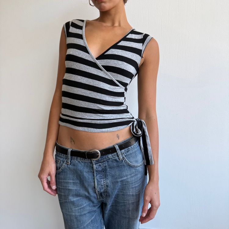 Black + grey striped ballet top - Size XS imagen 2