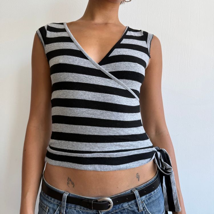 Black + grey striped ballet top - Size XS imagen 8