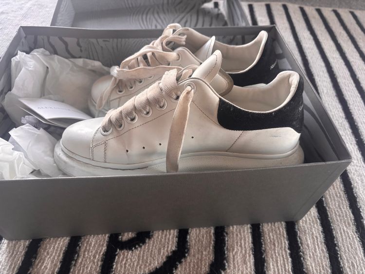 Immagine di Alexander Mcqueen White And Black Sneakers 3