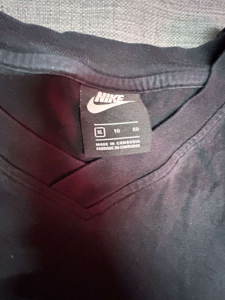 Black Nike tshirtn
