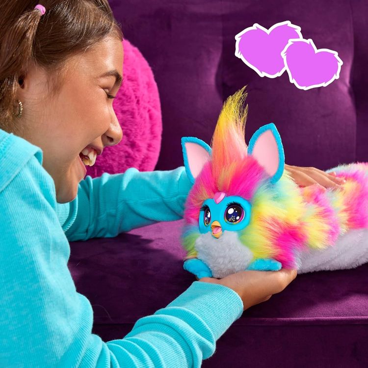 Immagine di DJ Furby Rainbow Interactive Plush 10