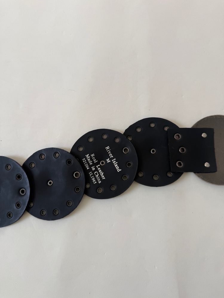 Immagine di Leather Studded Circle Belt (M) 2