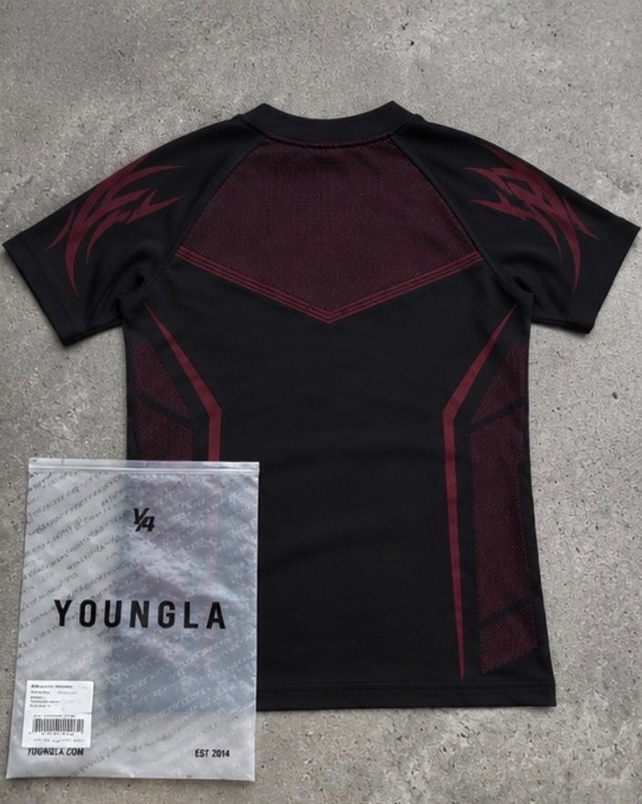 Youngla Black And Maroon Short Sleeve Shirt imagen 2