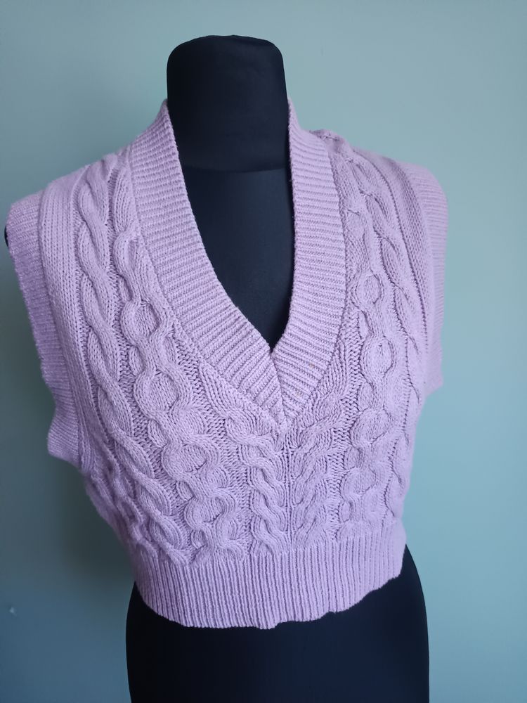 Lavender Cable Knit Sleeveless Sweater Vest