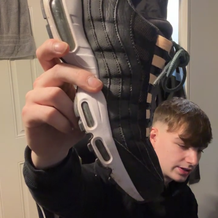Nike nike airmax 95s size 6 product image