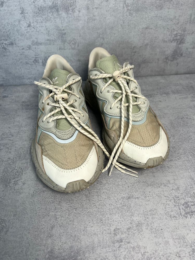 Adidas Sneakers