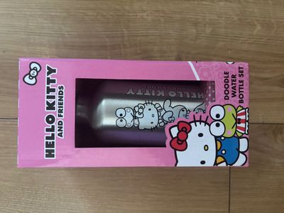 Hello Kitty And Friends Doodle Water Bottle Set